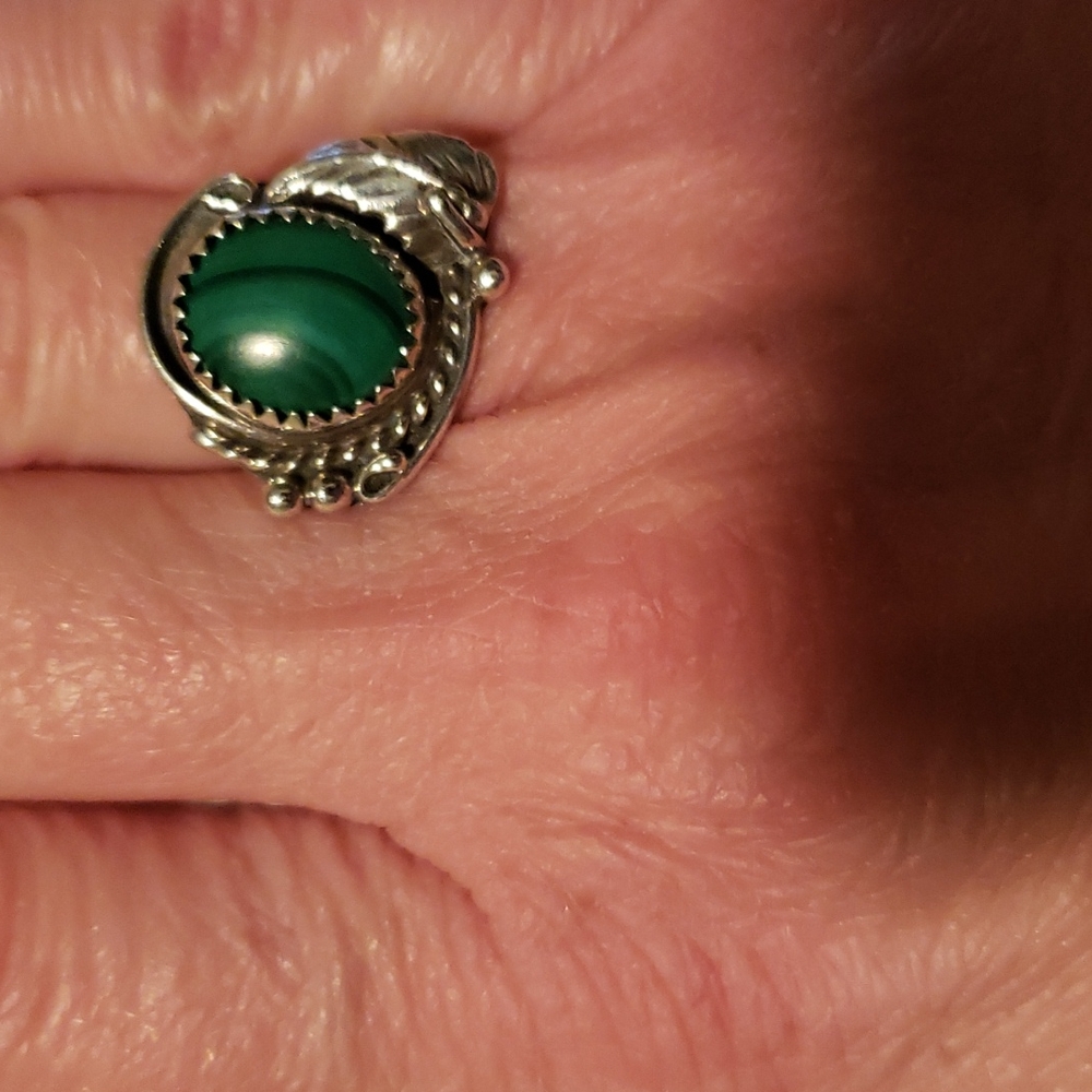GUC Malachite Feather Ring, Size 5.5 - Picture 5 of 6
